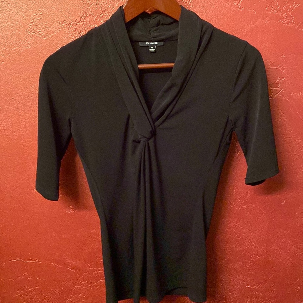Black Premise 3/4 Sleeve Top